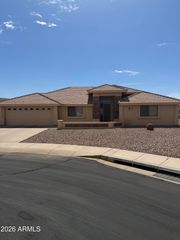 2740 S Yellow Wood Circle, Mesa, AZ 85209