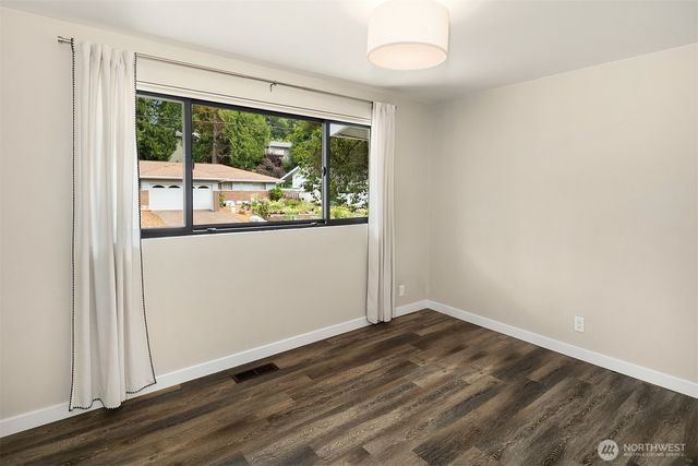 5619 125th Avenue SE, Bellevue, WA 98006