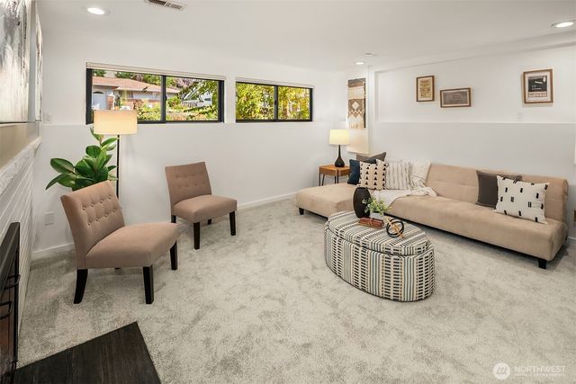 5619 125th Avenue SE, Bellevue, WA 98006