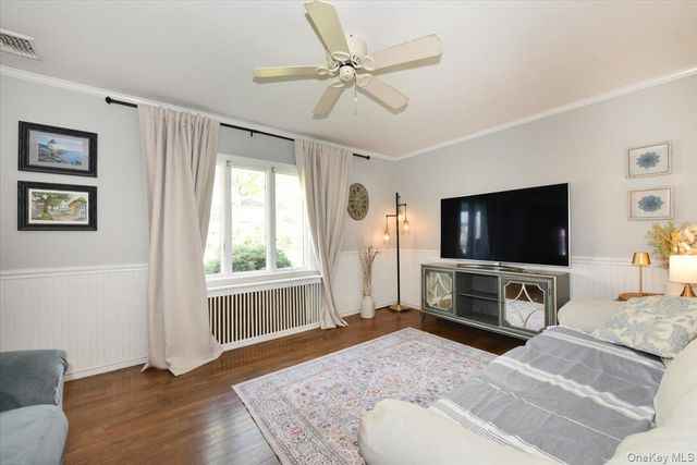287 Charles Avenue, Massapequa Park, NY 11762