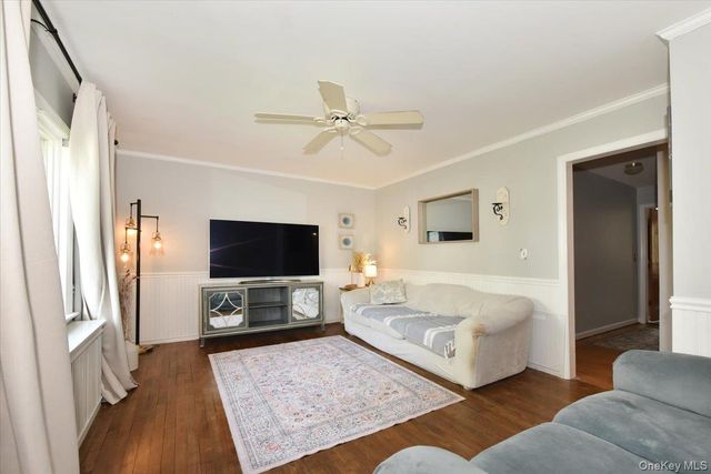 287 Charles Avenue, Massapequa Park, NY 11762