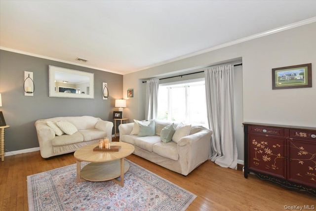 287 Charles Avenue, Massapequa Park, NY 11762