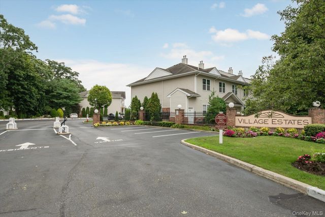 34 Sarah Court, Amityville, NY 11701