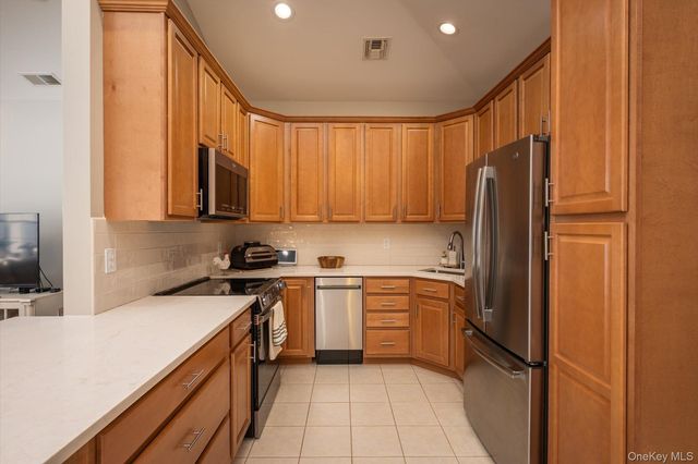 34 Sarah Court, Amityville, NY 11701