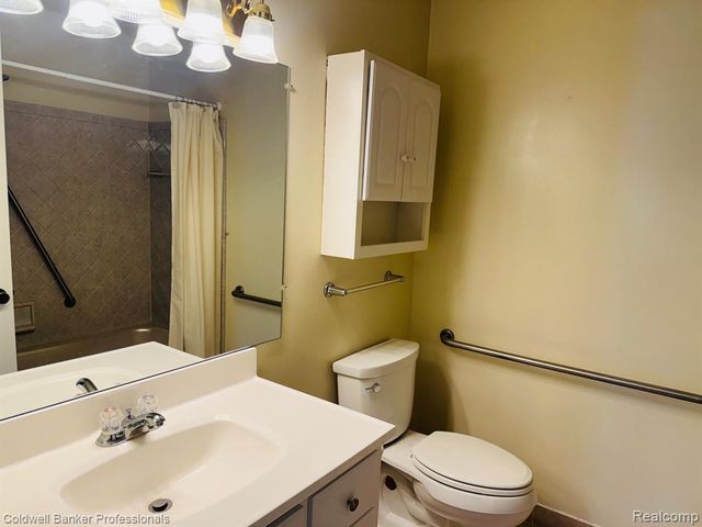 5175 Buckingham 371, Troy, MI 48098