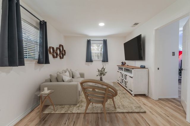 2417 Elk Trail, Granbury, TX 76048