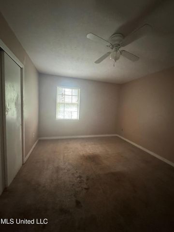 609 Briarcliff Circle, Jackson, MS 39212