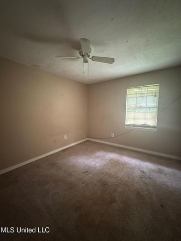 609 Briarcliff Circle, Jackson, MS 39212