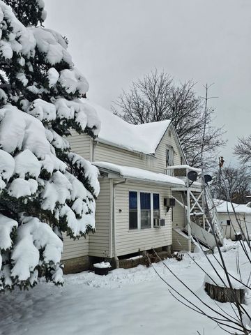 2609 GILBOA Avenue, Zion, IL 60099