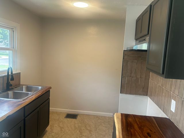 3062 N Temple Avenue, Indianapolis, IN 46218