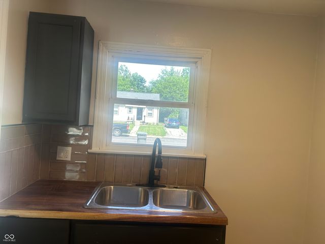 3062 N Temple Avenue, Indianapolis, IN 46218