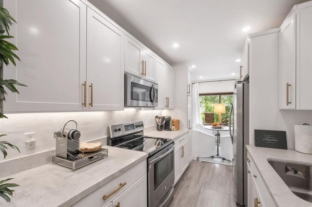 11397 Pond View Drive E103, Wellington, FL 33414