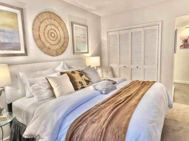 11397 Pond View Drive E103, Wellington, FL 33414