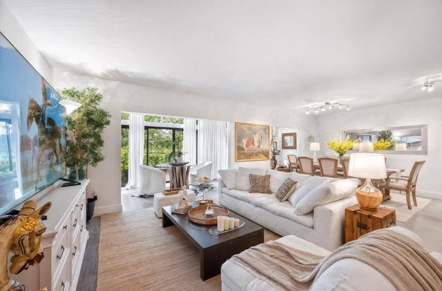 11397 Pond View Drive E103, Wellington, FL 33414