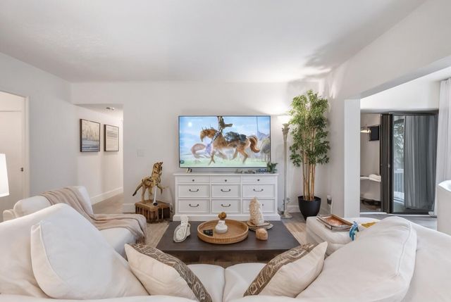 11397 Pond View Drive E103, Wellington, FL 33414
