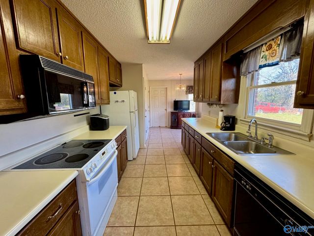 126 Canopy Road, Hazel Green, AL 35750