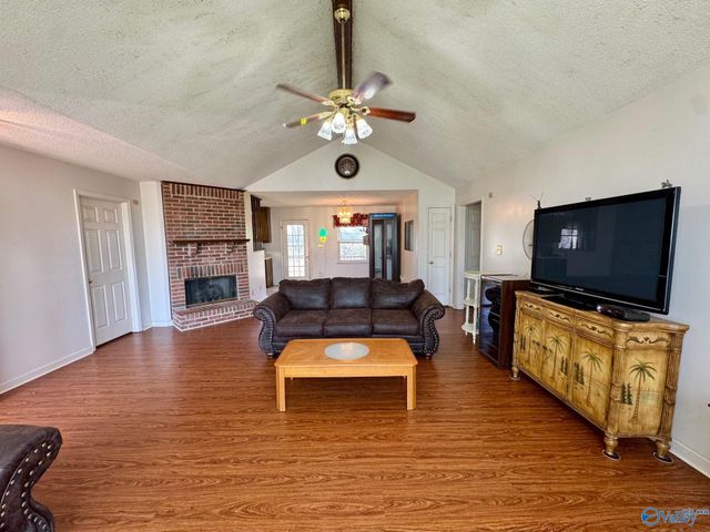 126 Canopy Road, Hazel Green, AL 35750