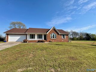 126 Canopy Road, Hazel Green, AL 35750