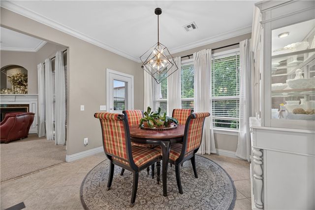 24 Granshire Drive, Bella Vista, AR 72714