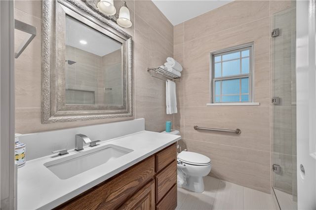 24 Granshire Drive, Bella Vista, AR 72714