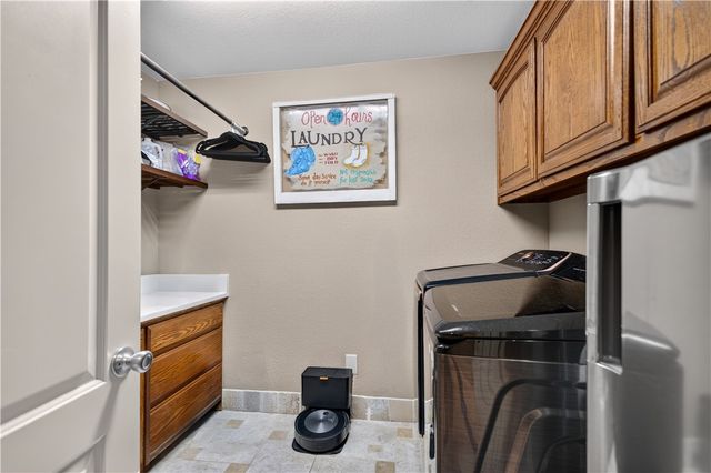 24 Granshire Drive, Bella Vista, AR 72714