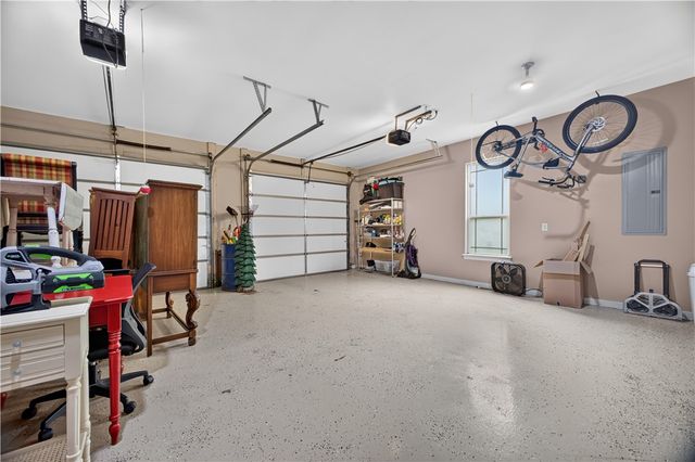 24 Granshire Drive, Bella Vista, AR 72714