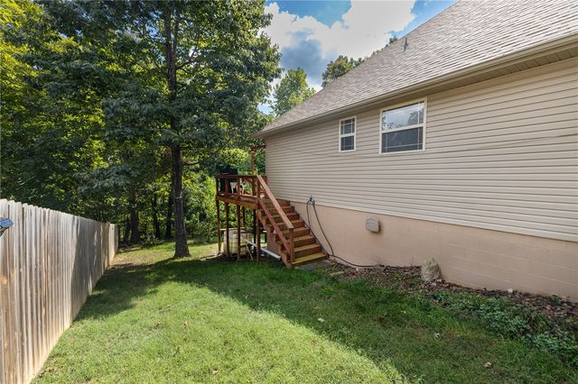 24 Granshire Drive, Bella Vista, AR 72714