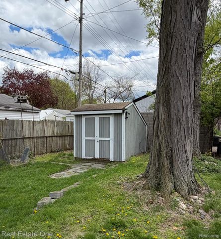 11339 Delvin Drive, Sterling Heights, MI 48314