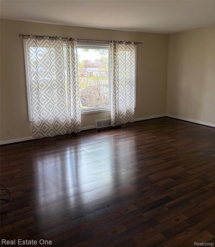 11339 Delvin Drive, Sterling Heights, MI 48314