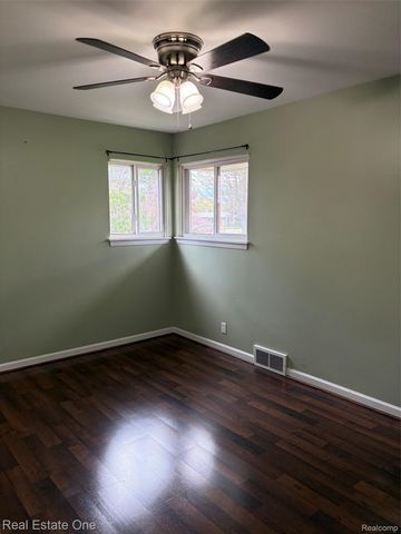 11339 Delvin Drive, Sterling Heights, MI 48314