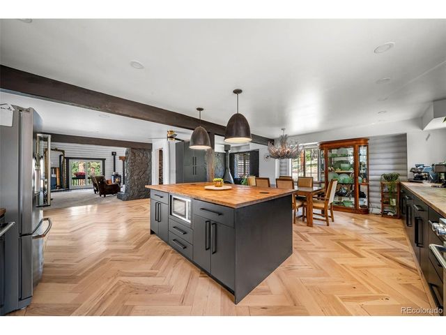 986 Apache Rd, Florissant, CO 80816