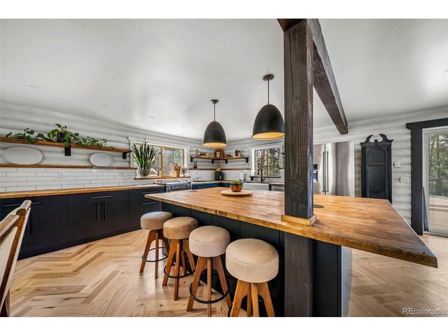 986 Apache Rd, Florissant, CO 80816