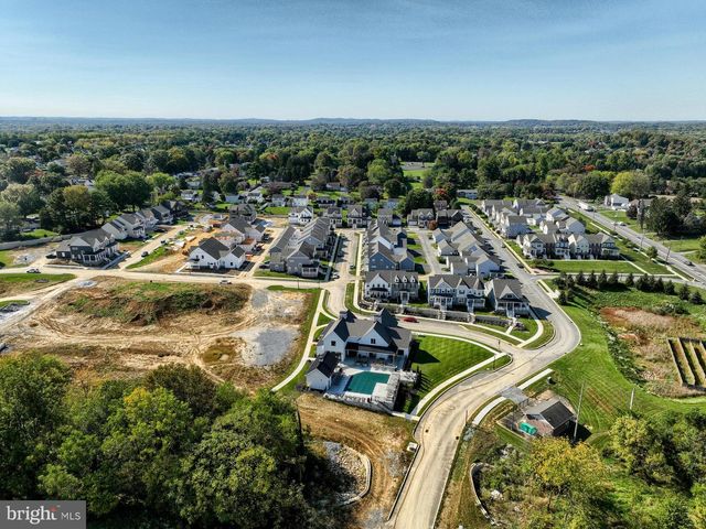 2234 COACH LIGHT LN, Lancaster, PA 17601