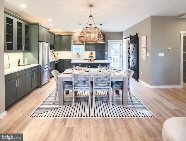 2234 COACH LIGHT LN, Lancaster, PA 17601