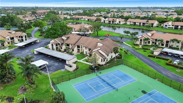 8382 Charter Club CIR 4, Fort Myers, FL 33919