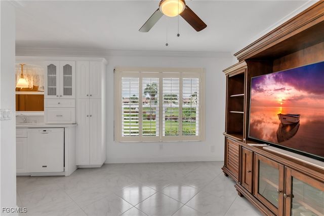 8382 Charter Club CIR 4, Fort Myers, FL 33919