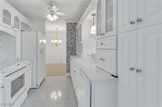 8382 Charter Club CIR 4, Fort Myers, FL 33919