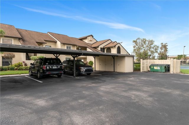 8382 Charter Club CIR 4, Fort Myers, FL 33919