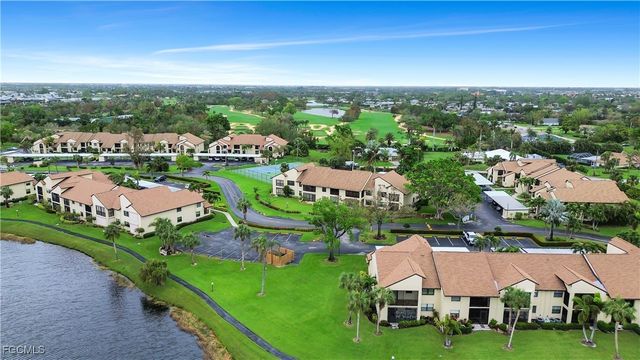 8382 Charter Club CIR 4, Fort Myers, FL 33919