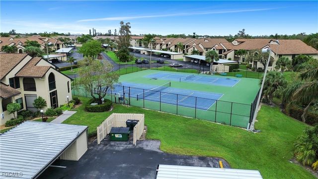 8382 Charter Club CIR 4, Fort Myers, FL 33919