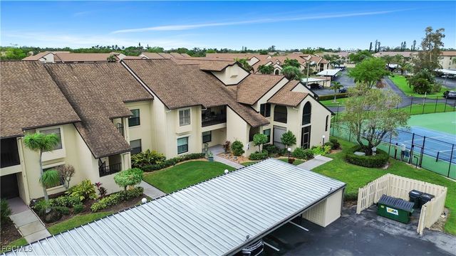 8382 Charter Club CIR 4, Fort Myers, FL 33919