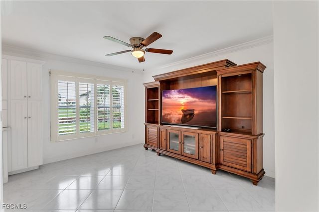 8382 Charter Club CIR 4, Fort Myers, FL 33919