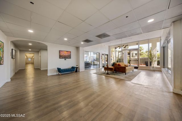 425 W Paseo Redondo Apt 5J, Tucson, AZ 85701