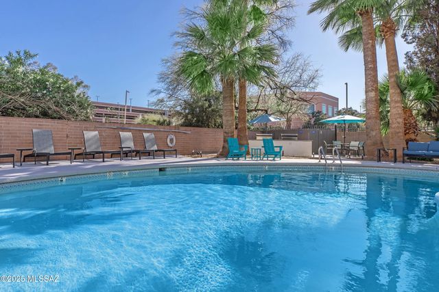 425 W Paseo Redondo Apt 5J, Tucson, AZ 85701