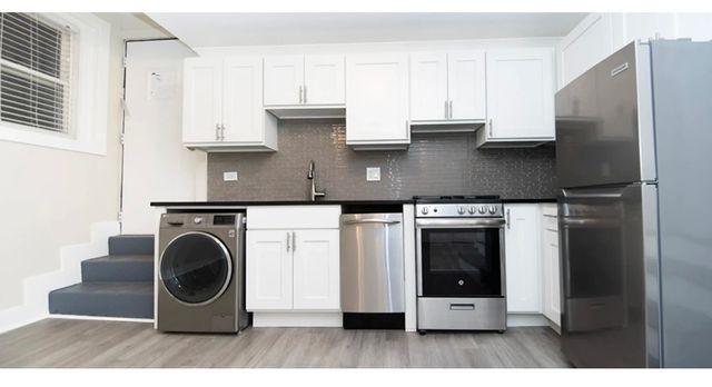 648.5 W Roscoe Street GD, Chicago, IL 60657