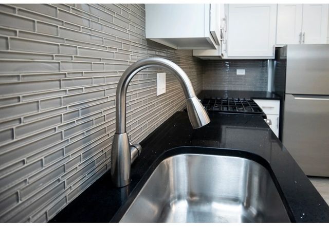 648.5 W Roscoe Street GD, Chicago, IL 60657