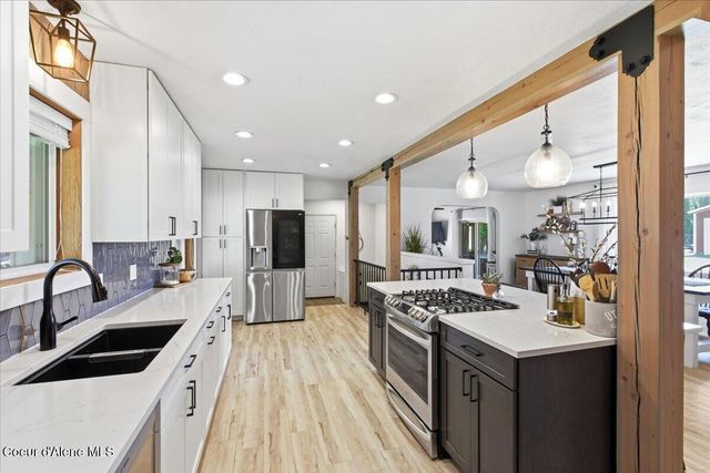 1724 E Hanley AVE, Dalton Gardens, ID 83815