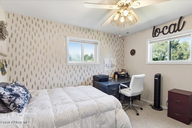 1724 E Hanley AVE, Dalton Gardens, ID 83815