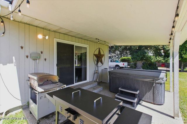 1724 E Hanley AVE, Dalton Gardens, ID 83815