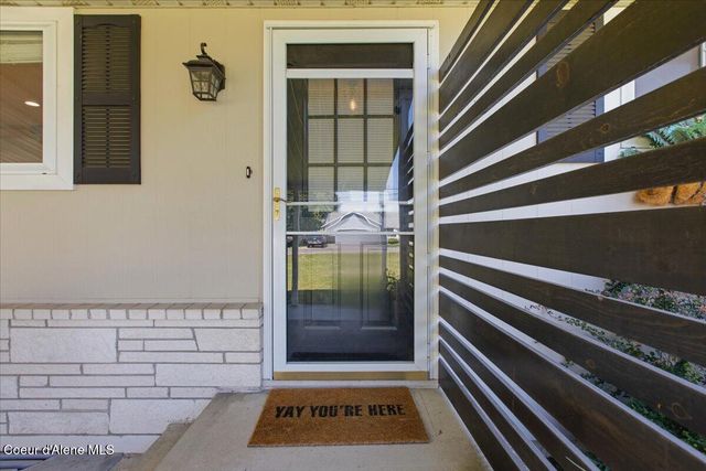 1724 E Hanley AVE, Dalton Gardens, ID 83815